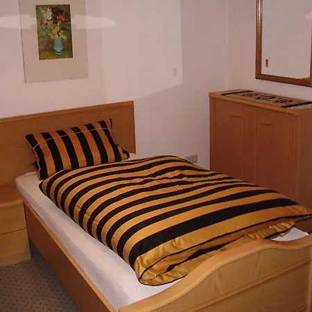 Abt Private Exhibition Ground Quarto em Acomodações Particulares *